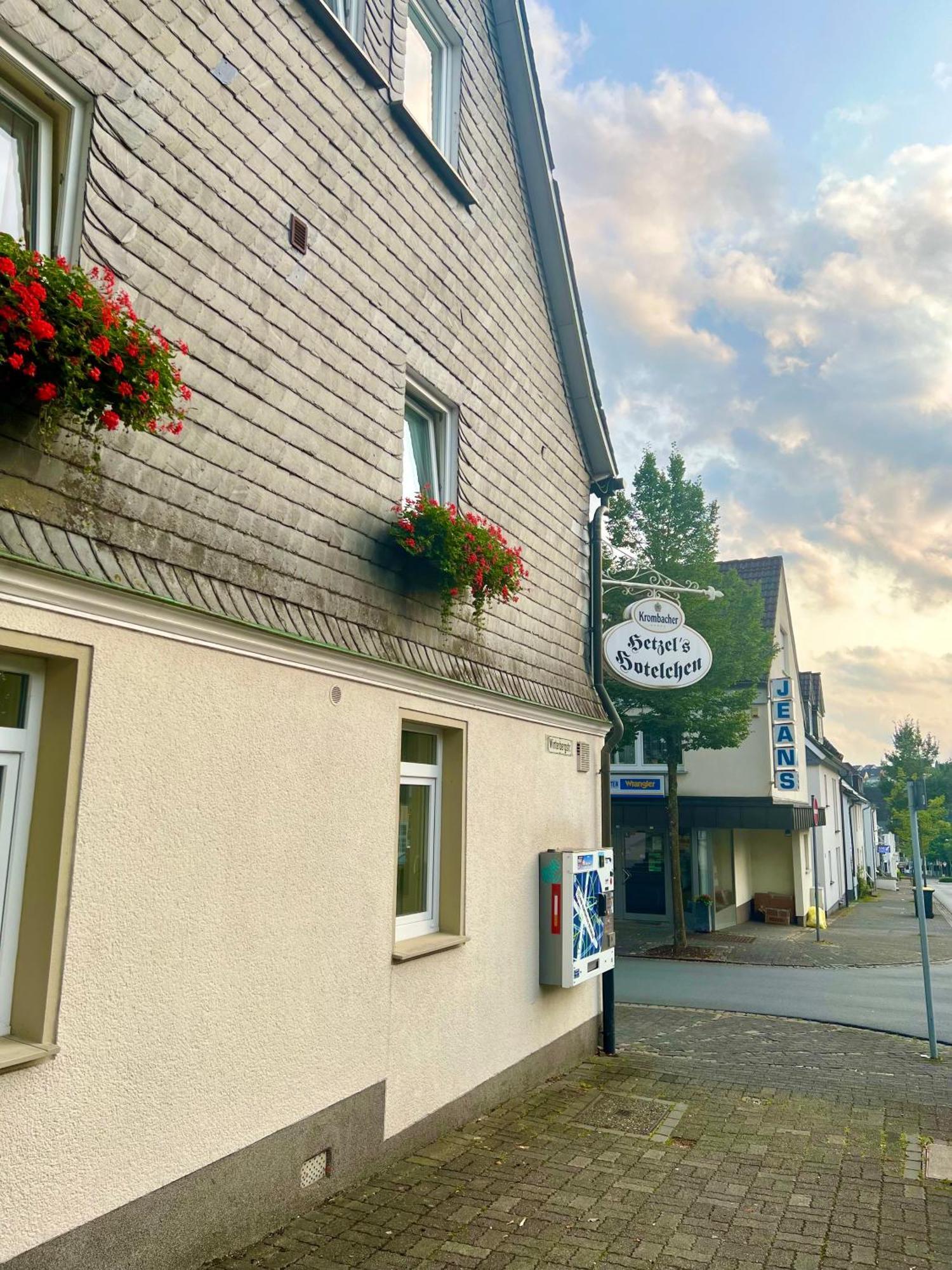 Hetzel'S Hotelchen Olpe bei Meschede 外观 照片