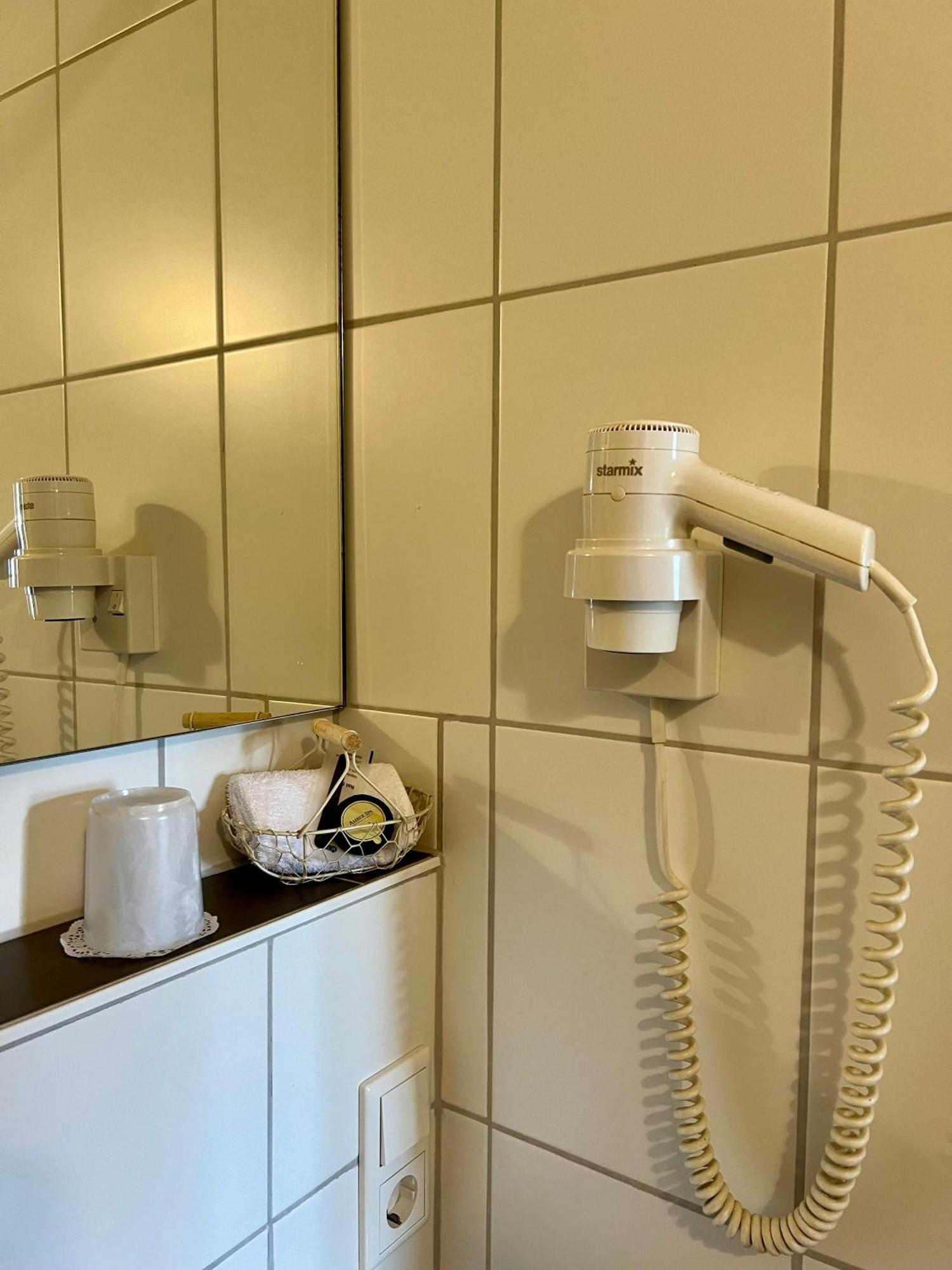 Hetzel'S Hotelchen Olpe bei Meschede 外观 照片